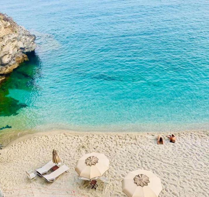 Hotel Mimosa スポトルノ エクステリア 写真