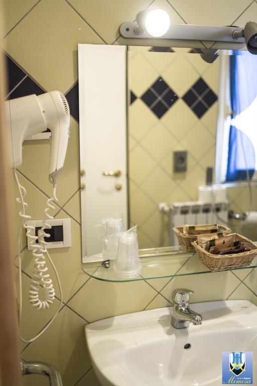 Hotel Mimosa スポトルノ エクステリア 写真